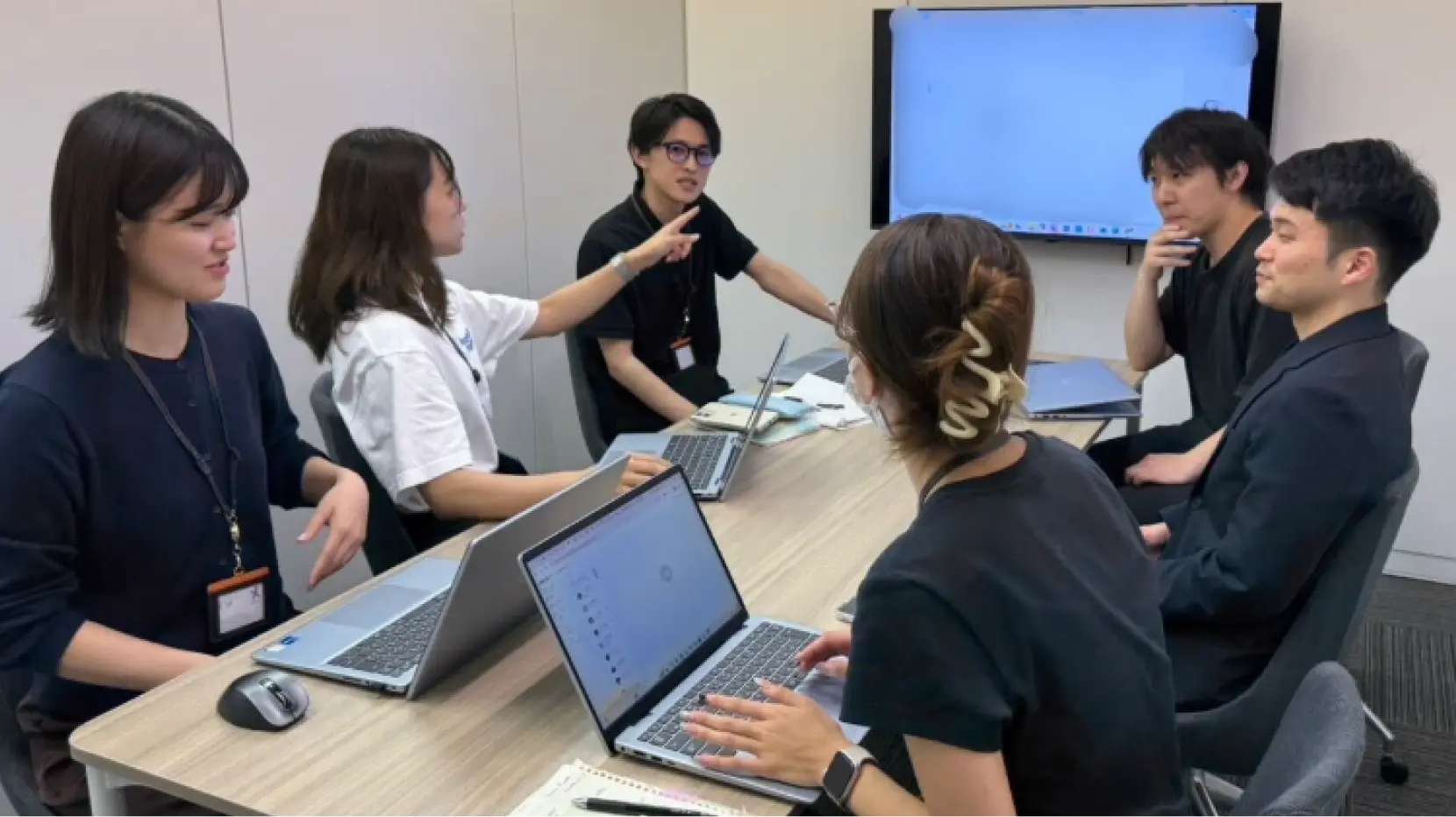 社員発の新規事業制度 「CROSS」始動。